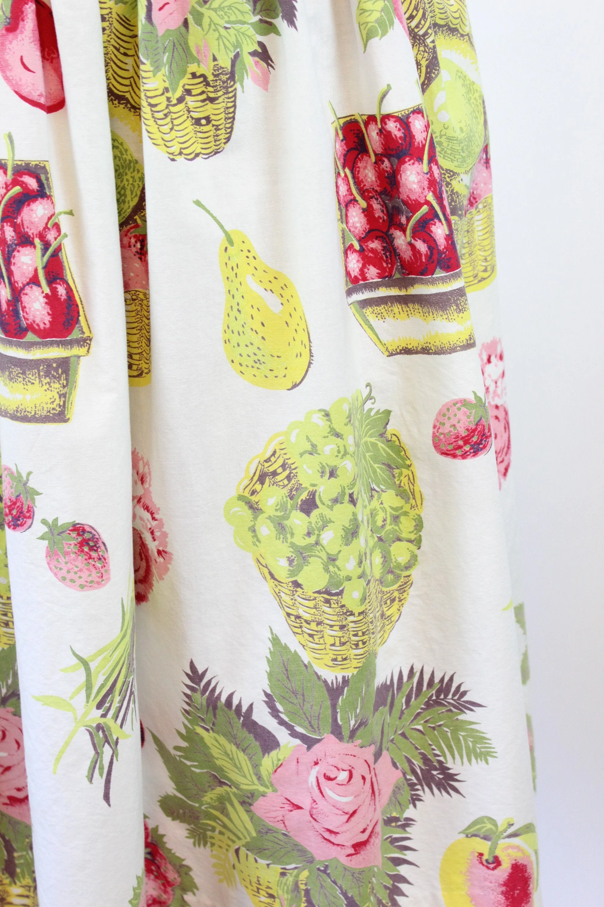 1950s CHERRY pear fruit novelty print skirt xs | new spring summer