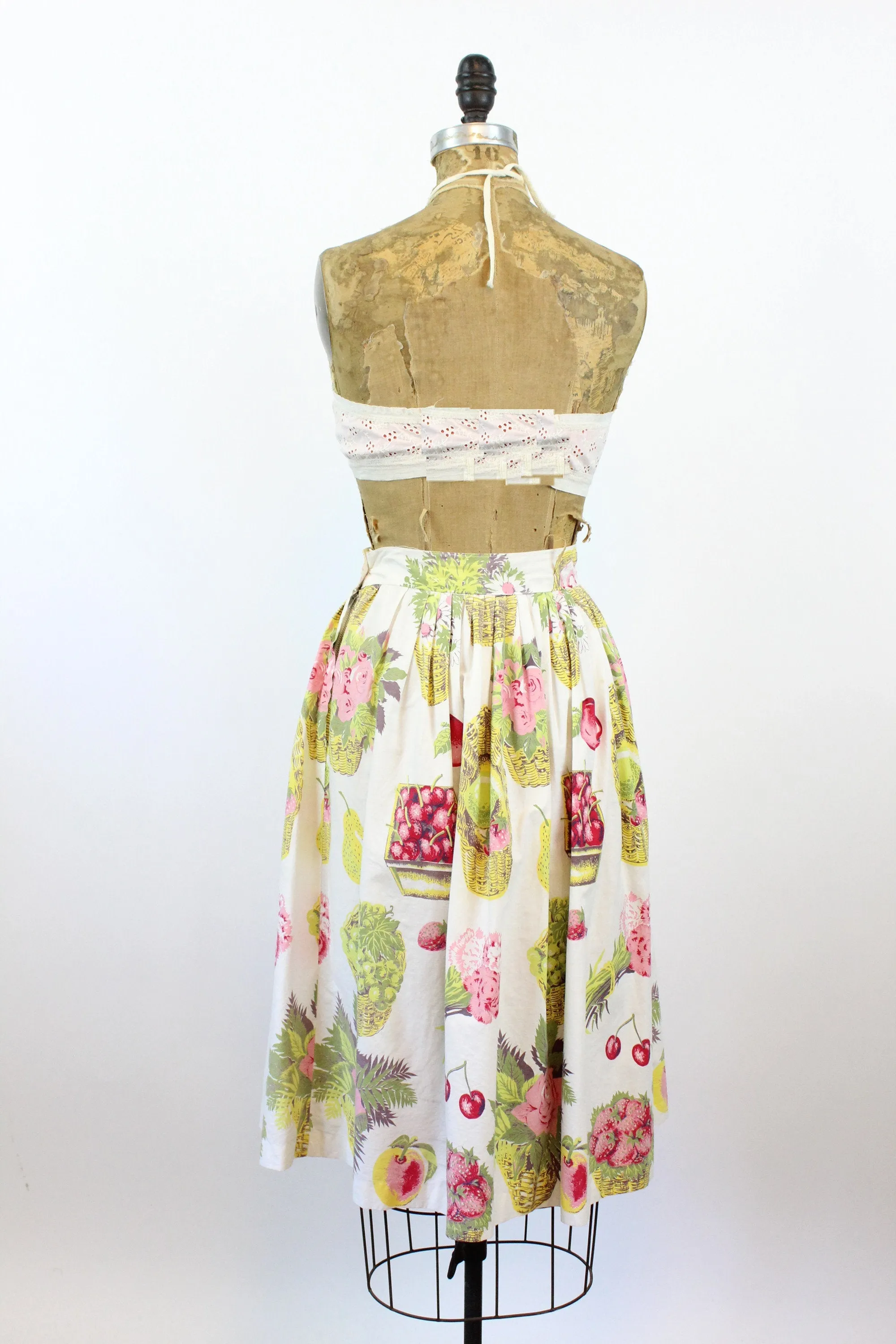 1950s CHERRY pear fruit novelty print skirt xs | new spring summer