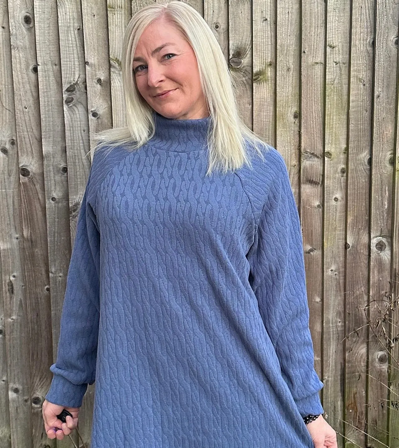52CM BORDEAUX REMNANT CABLE JUMPER KNIT FABRIC