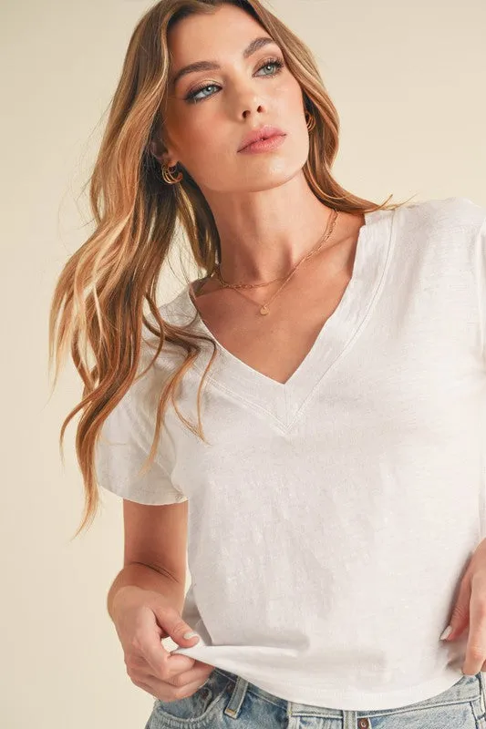 Aemi   Co Side Slit V-Neck Short Sleeve Cropped T-Shirt