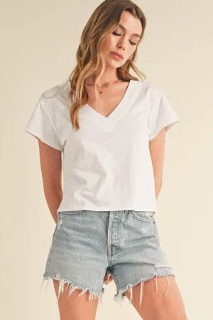 Aemi   Co Side Slit V-Neck Short Sleeve Cropped T-Shirt