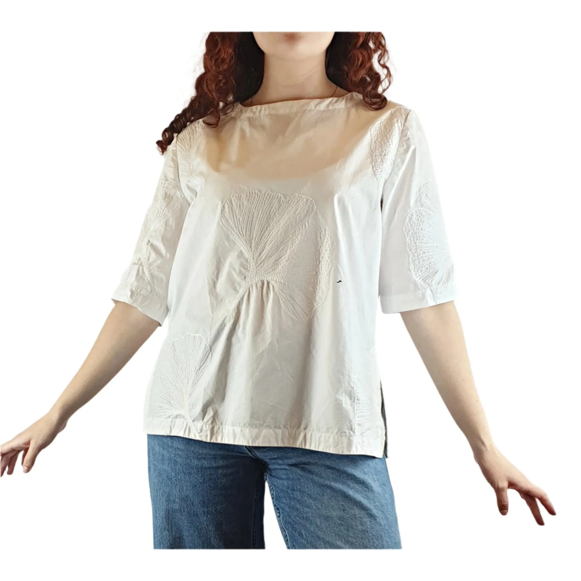 Alpha 60 white top wiith flower embroydery size 10