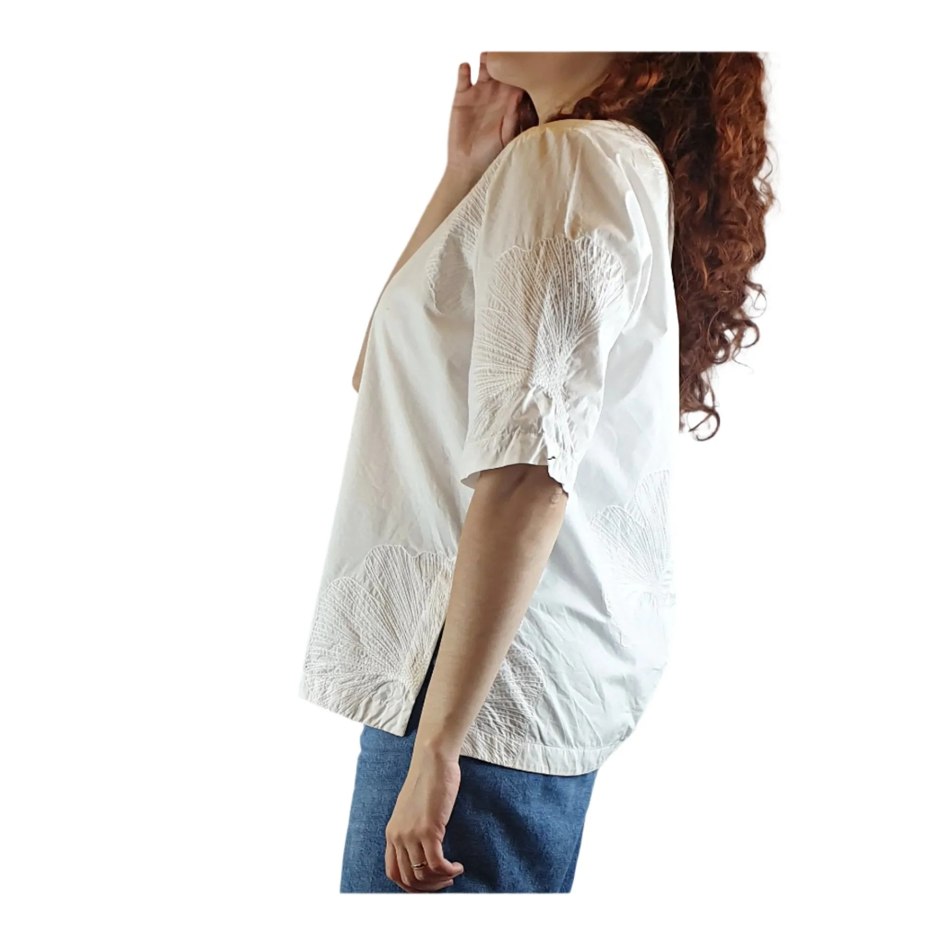 Alpha 60 white top wiith flower embroydery size 10