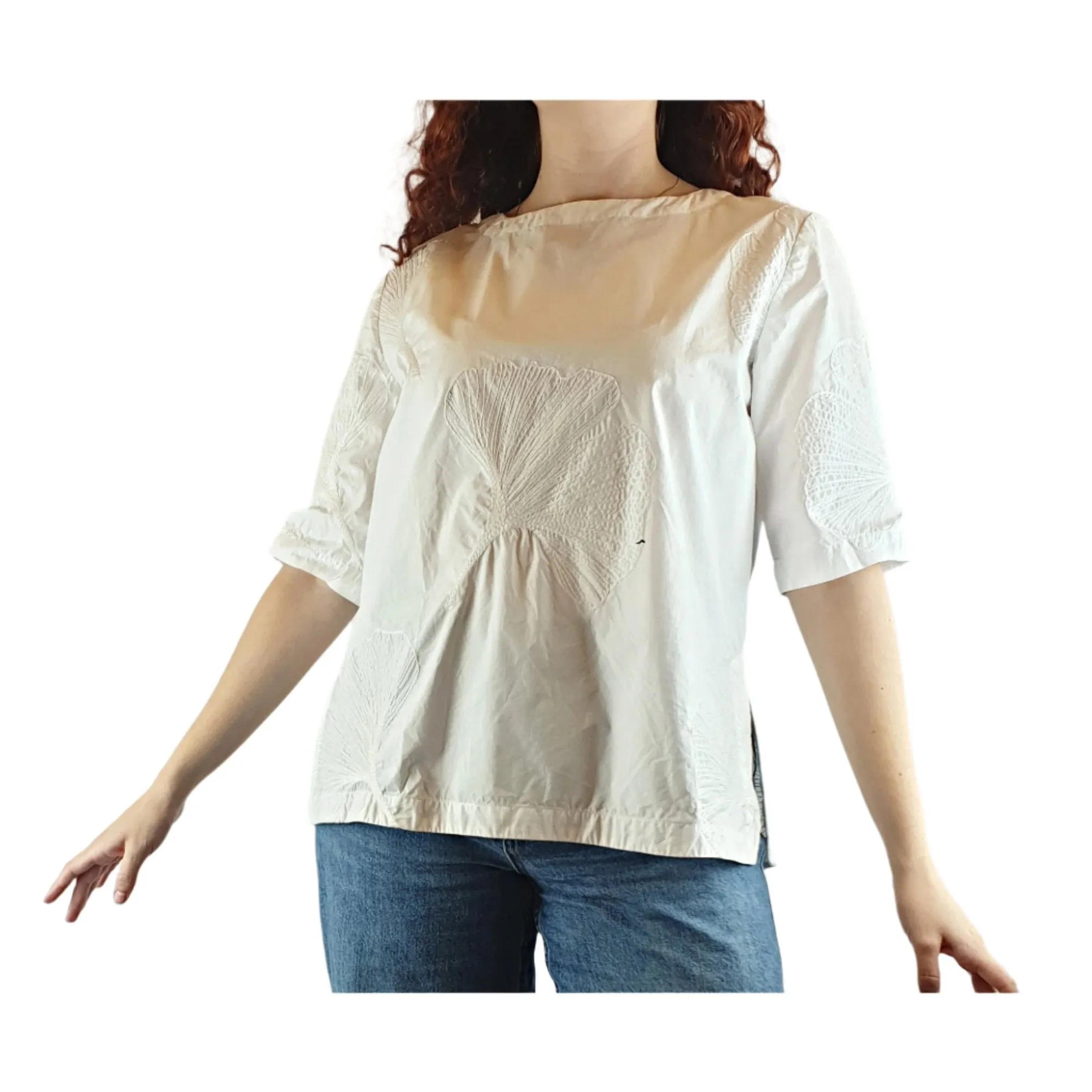 Alpha 60 white top wiith flower embroydery size 10