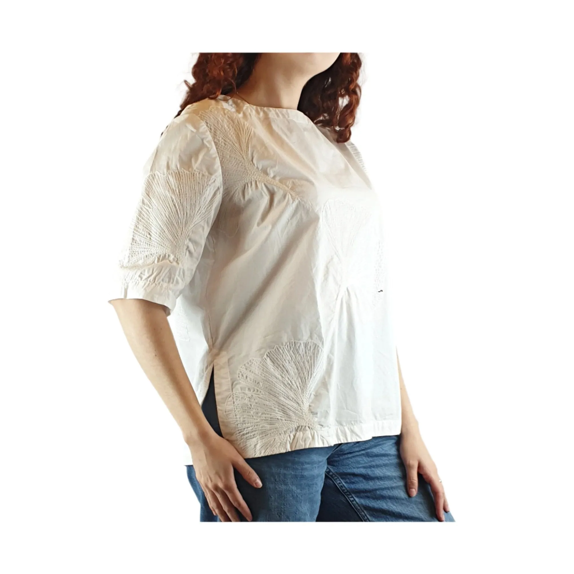Alpha 60 white top wiith flower embroydery size 10