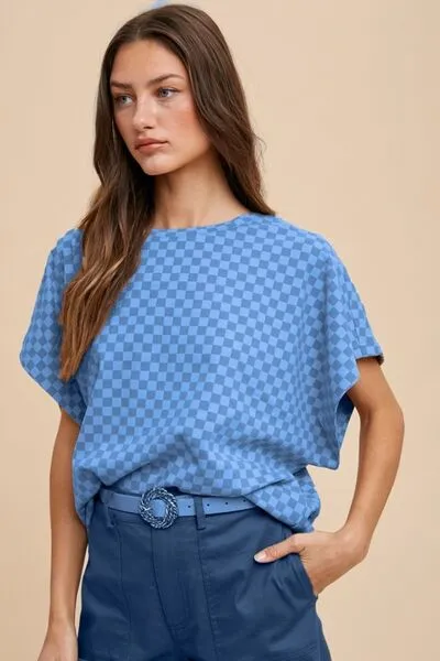ANNIE WEAR CHECKERED ROUND NECK SHORT SLEEVE T-SHIRT