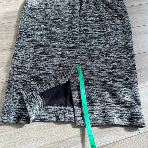 ARITZIA WILFRED FREE Pencil Skirt Pull On Stretch in heathered black &amp; white, S