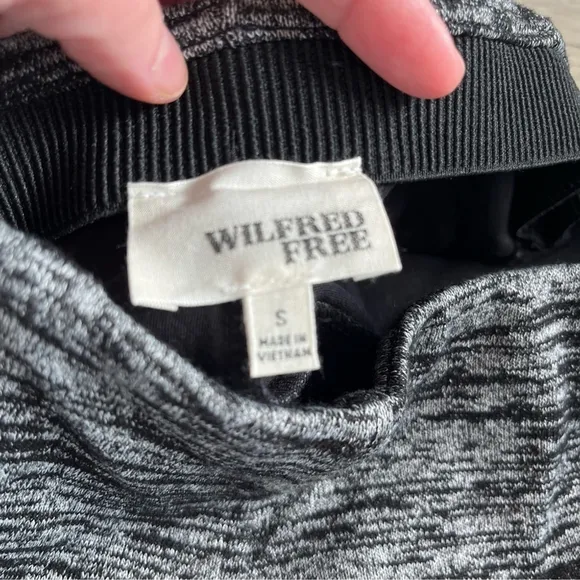 ARITZIA WILFRED FREE Pencil Skirt Pull On Stretch in heathered black &amp; white, S