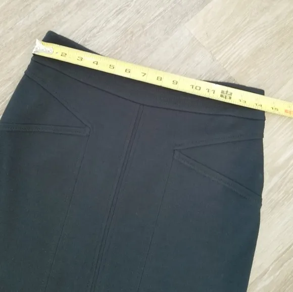 BCBG Maxazria Black Classic Midi Pencil Skirt NWT Business Casual Career Stretch