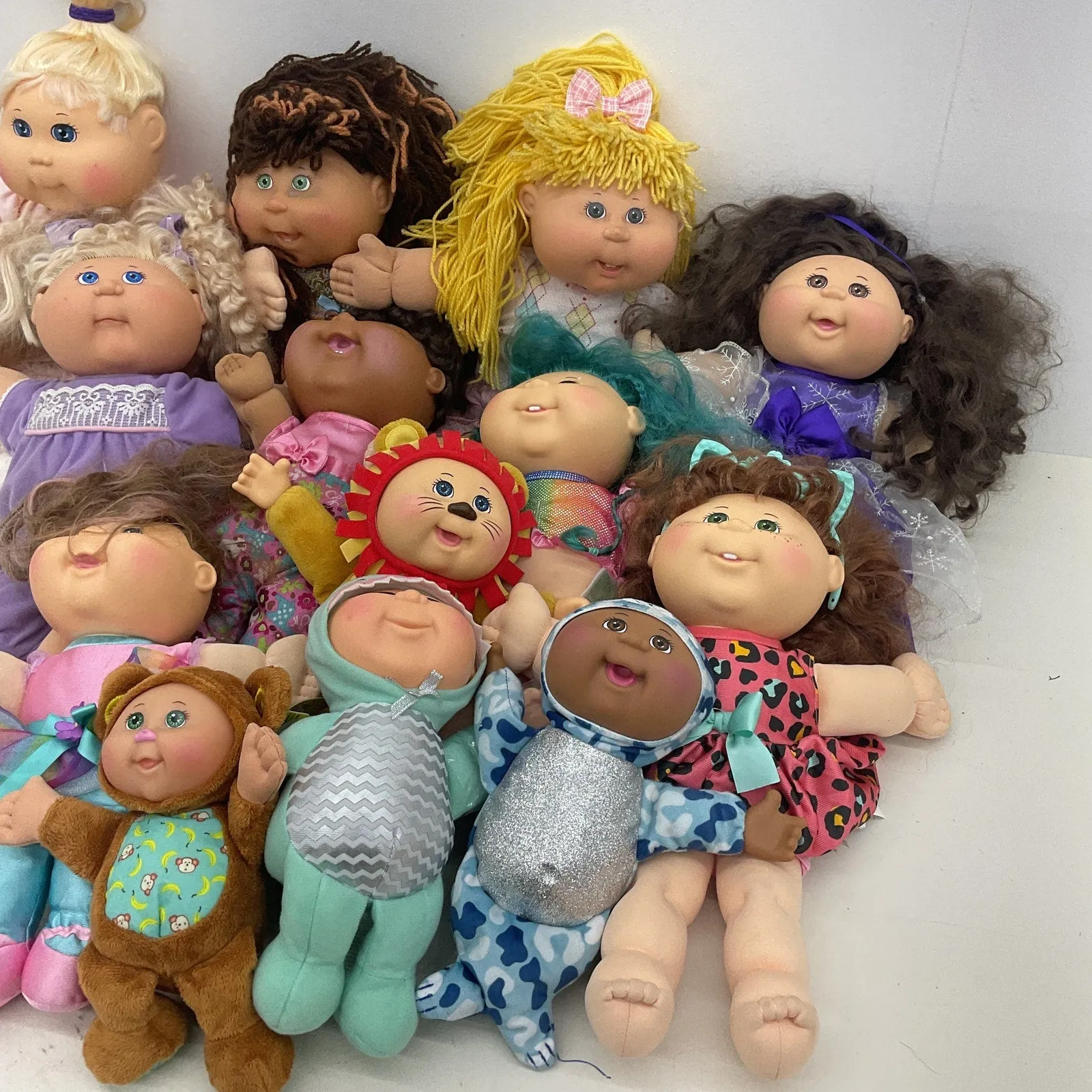 Cabbage Patch Kids CPK Preowned 13 Baby Dolls LOT Boys Girls Blonde Brunette