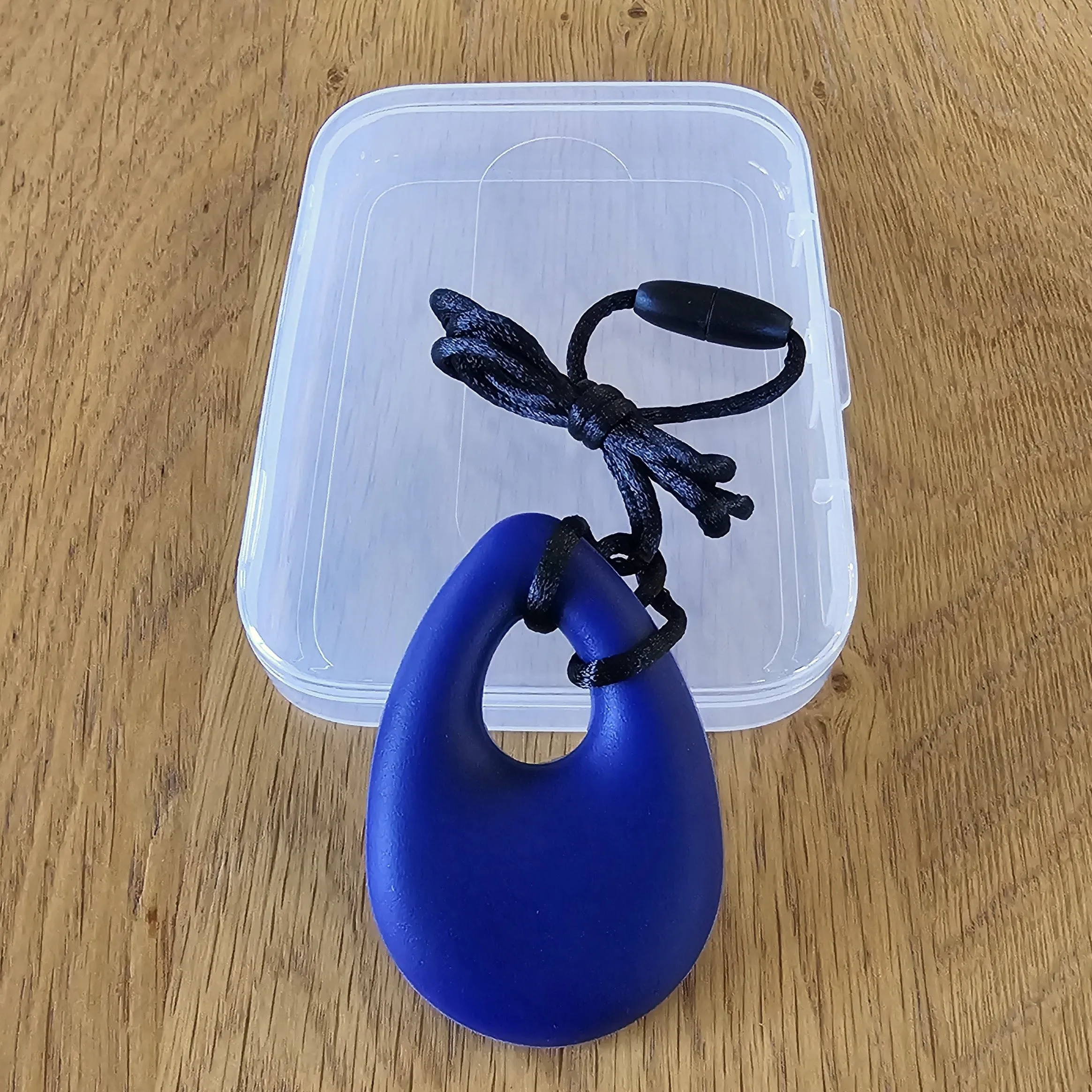Chewable Necklace Combo with Hygiene Case