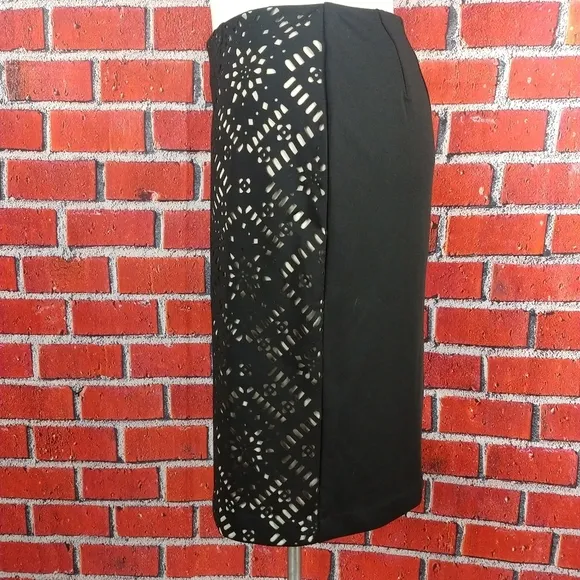 Chico's Cutwork Pencil skirt