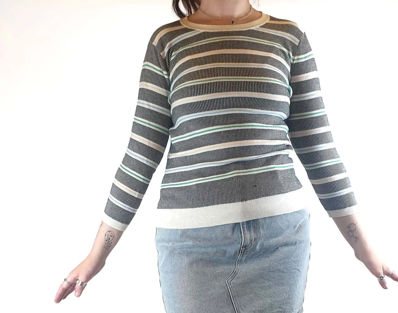 Colourful striped knit jumper size L fits size 12-14