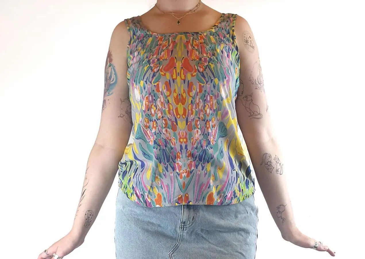Elm colourful sleeveless scoop neck top size 12