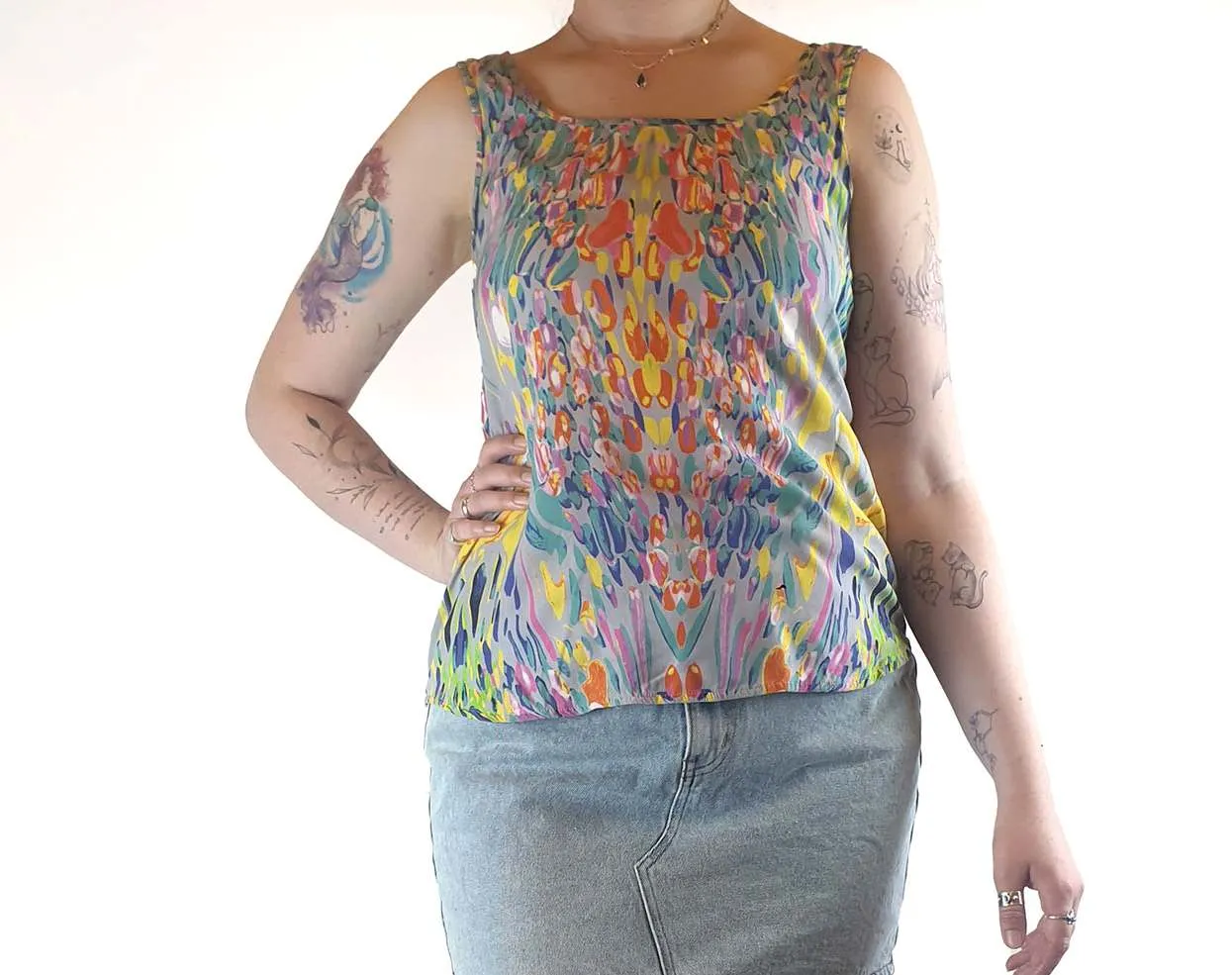Elm colourful sleeveless scoop neck top size 12