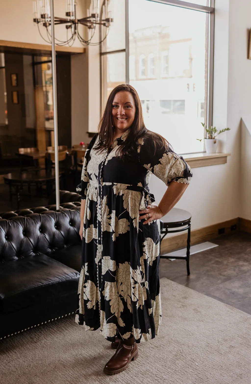 EVA REG/CURVY FLORAL COLLARED MIDI DRESS