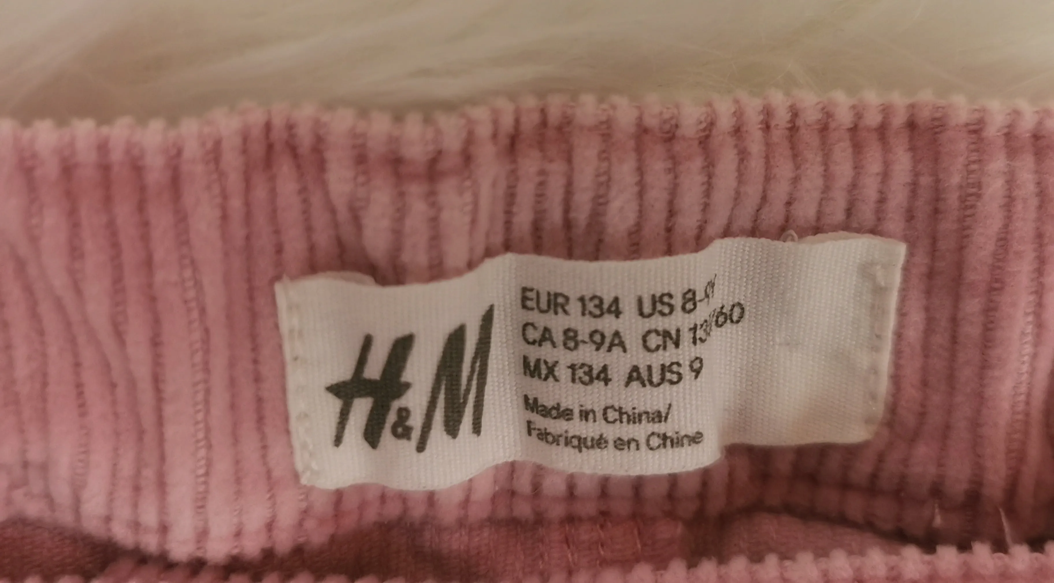 GIRL SIZE 8/9 YEARS - H&M, Soft Pink Courdory Skirt EUC B52