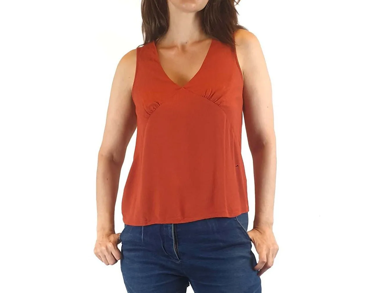Gorman red sleeveless top with flattering  v-neckline size 8