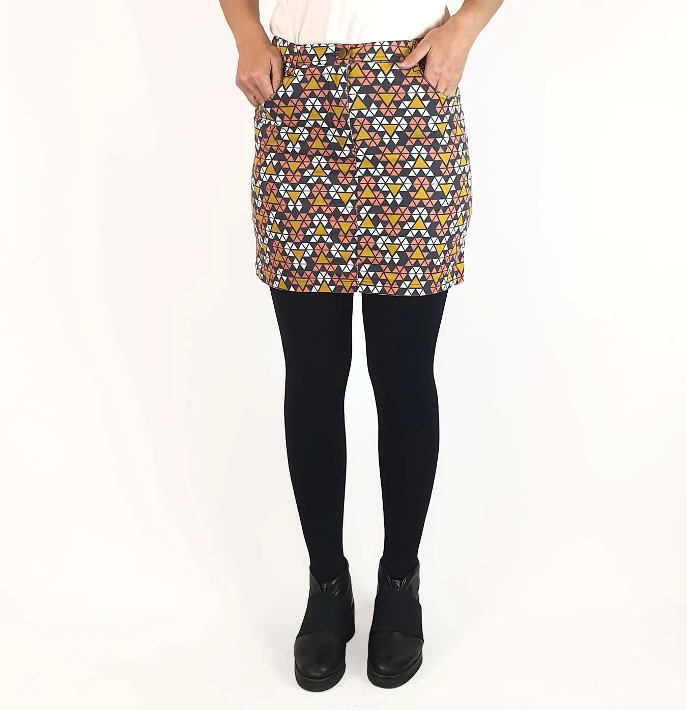 Gorman tringle print mini skirt size 10 (small fit, best fits 8)