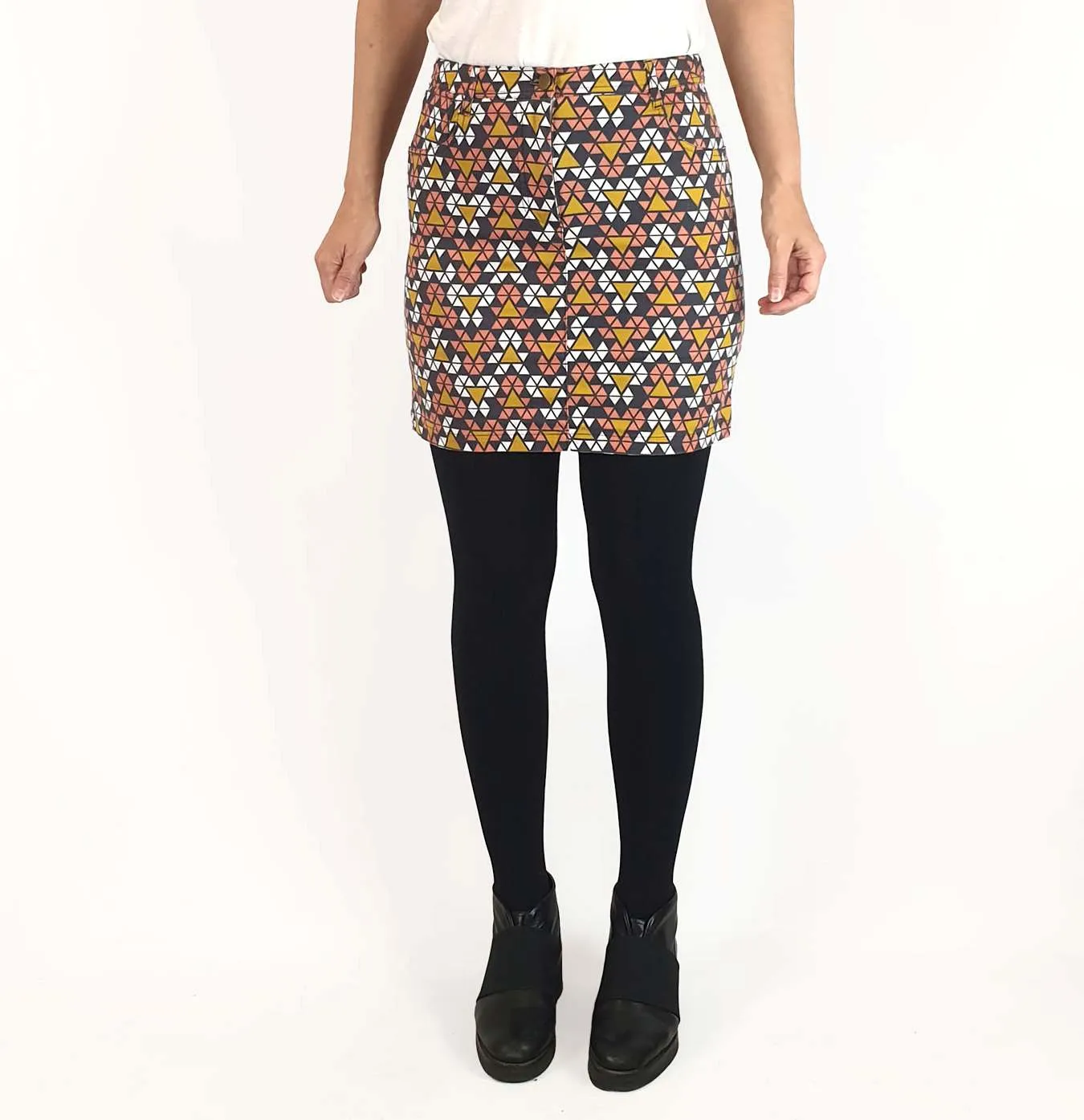 Gorman tringle print mini skirt size 10 (small fit, best fits 8)