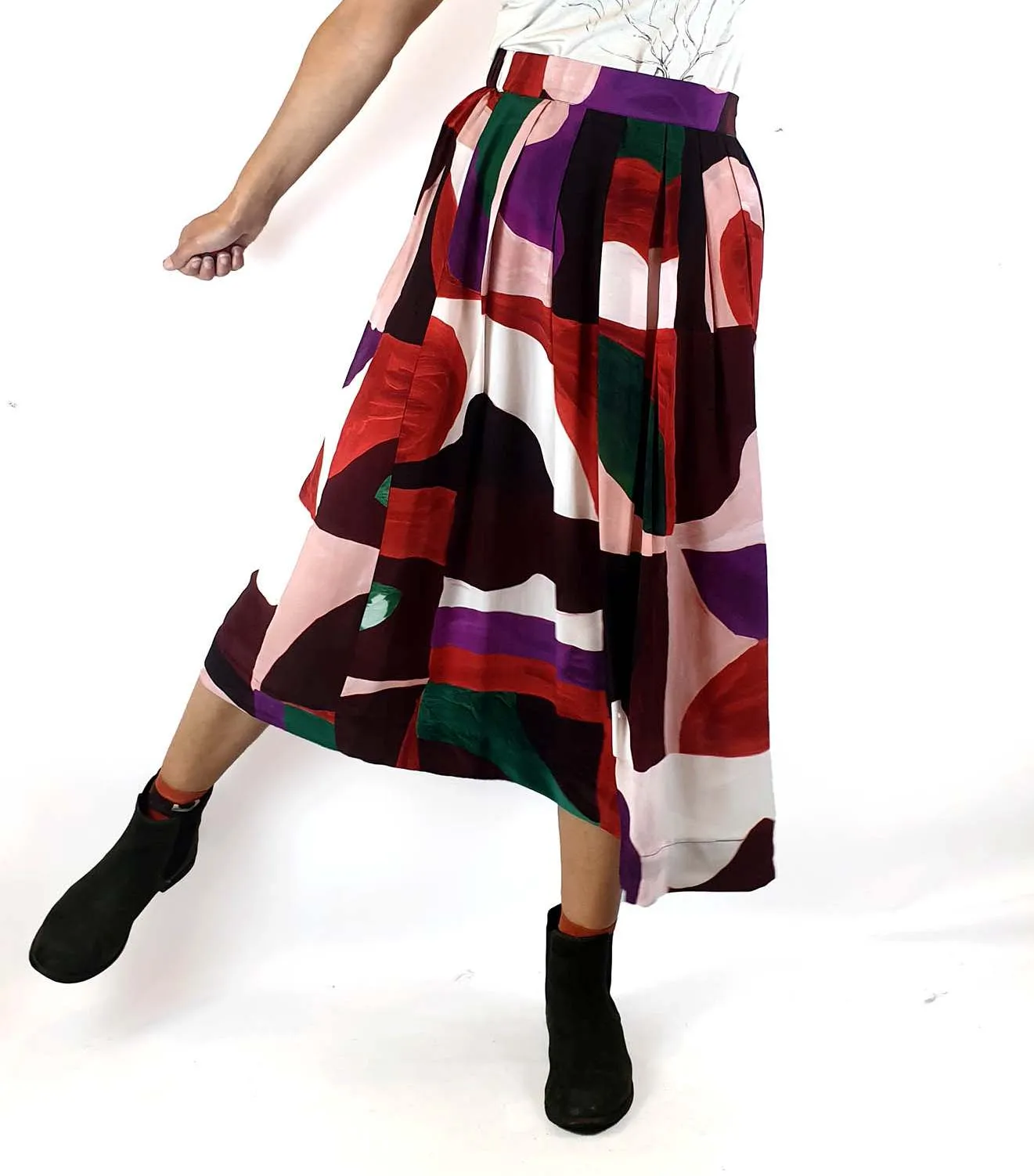 Gorman unique print silk blend pleated skirt size 8
