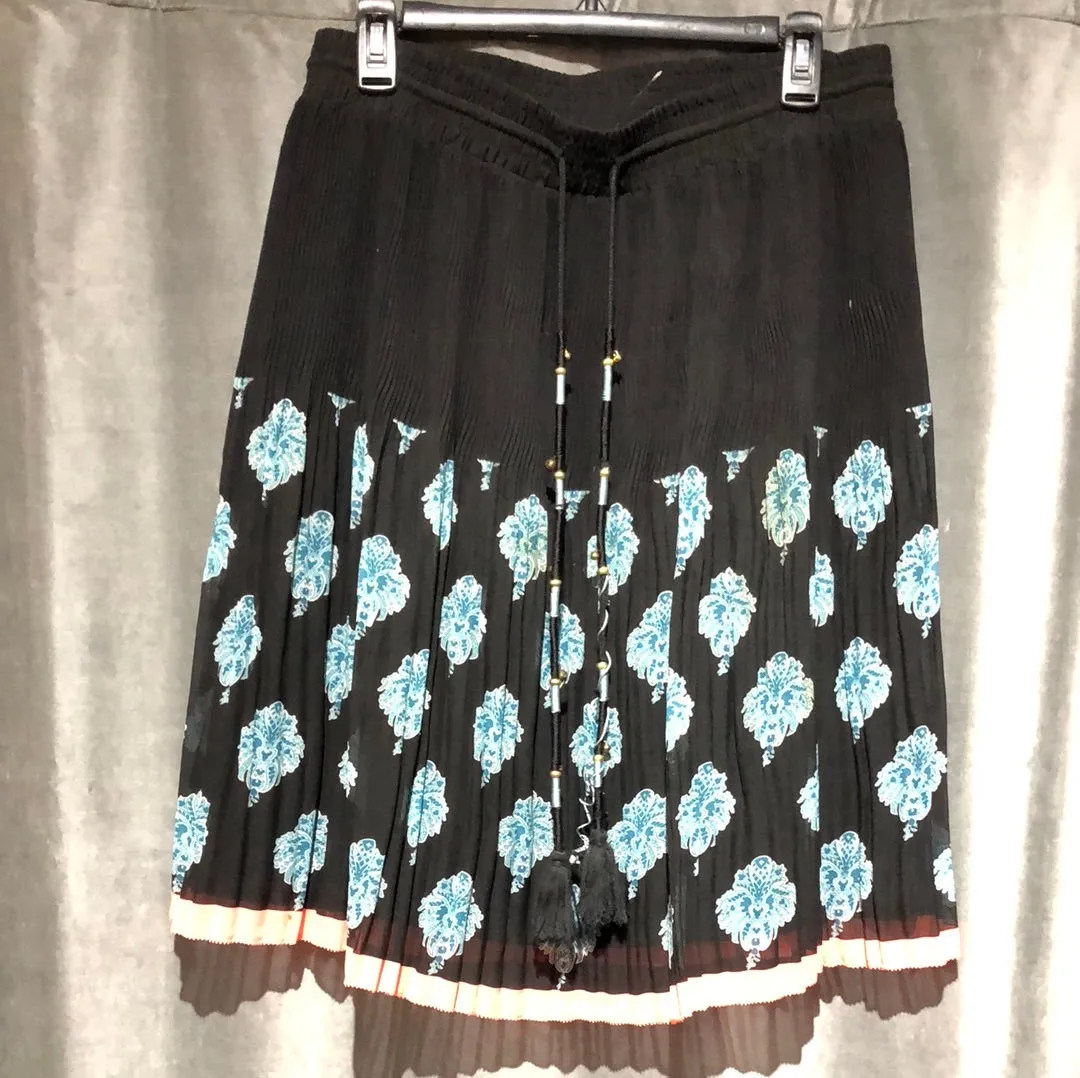 HOSS Intropia Black Pleated Elastic Waist Skirt with Blue and PInk
