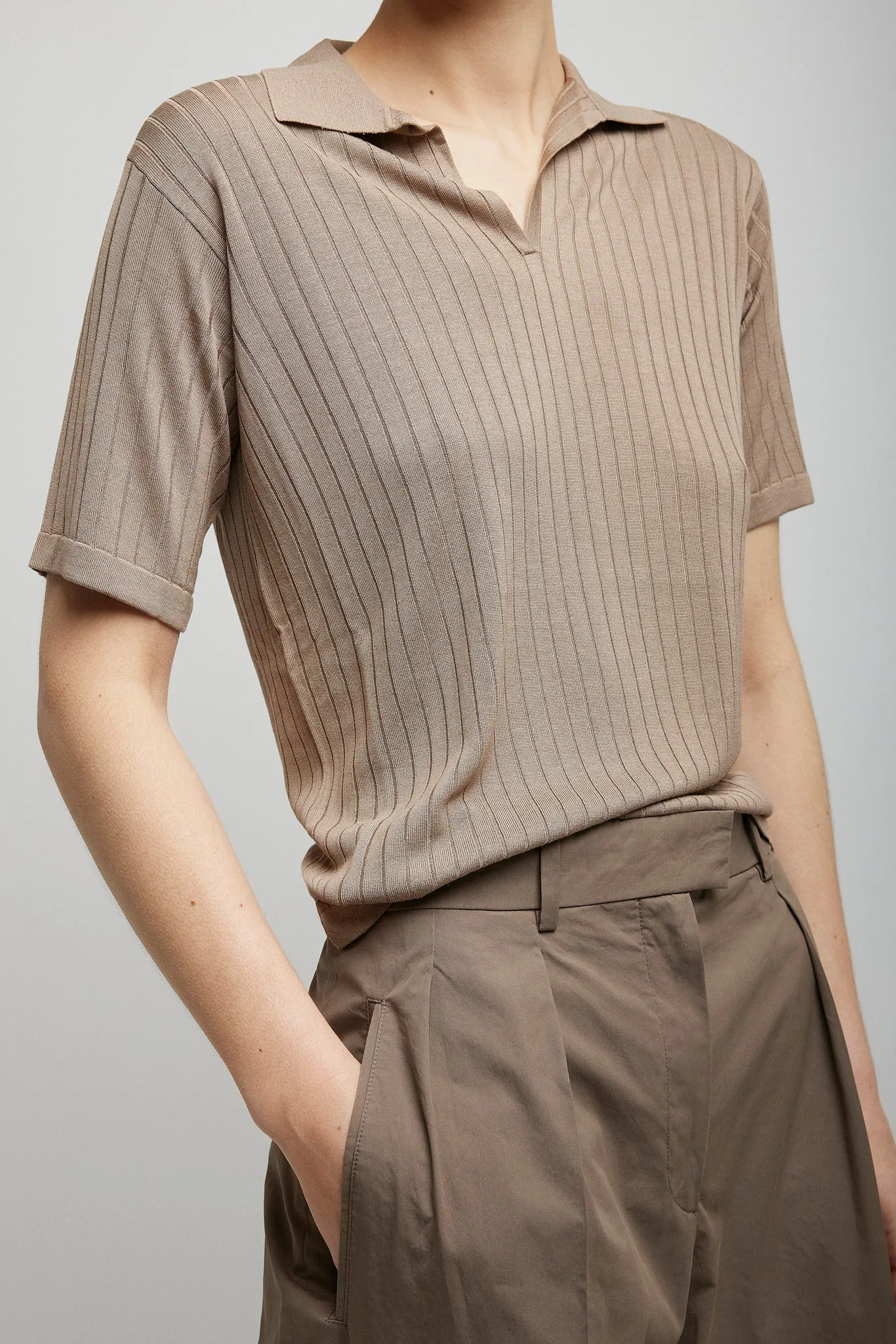 Kaiomi beige knit top