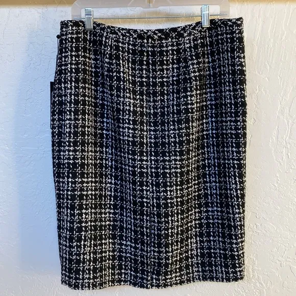 Karl Lagerfeld Paris Tweed Pencil Skirt