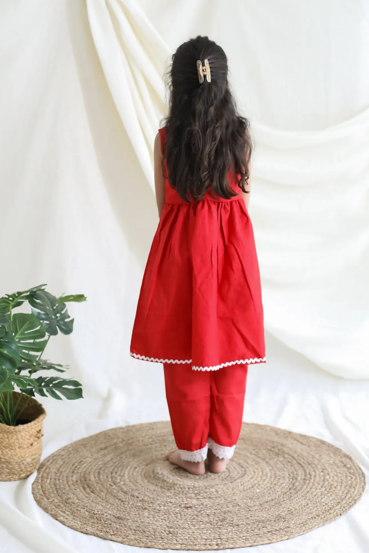 Klingaru Girl Kurta and Pant Set - Solid Red with Lace