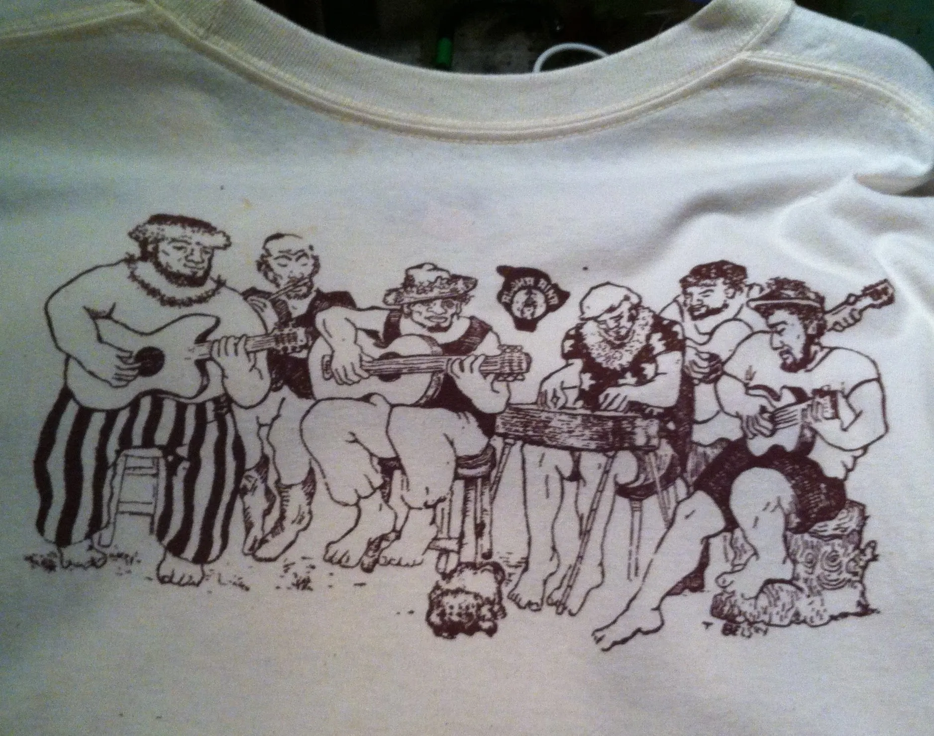 Kuini - Queen of the Alley Cats - Hand printed & hand colored shirt