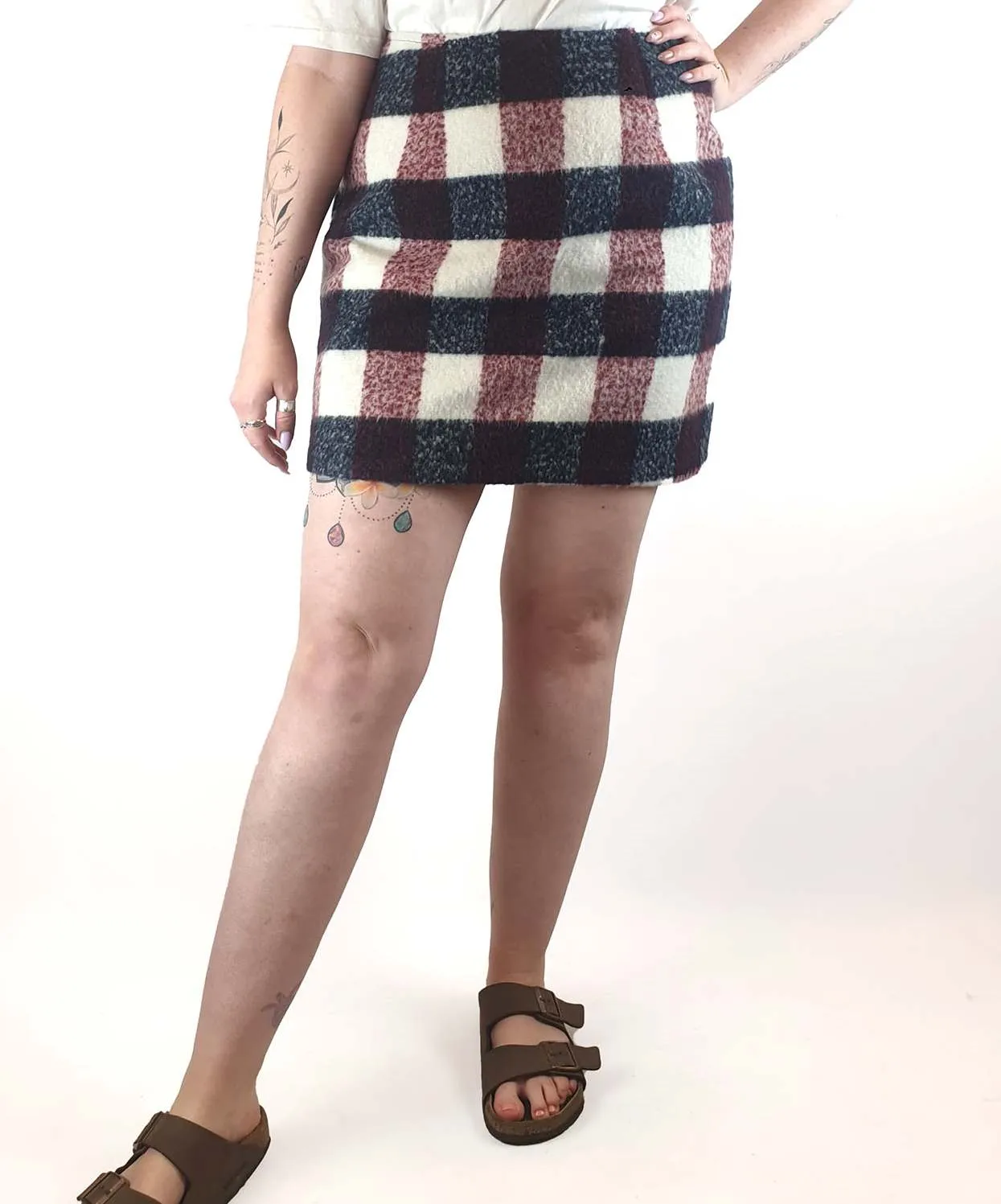 Kuwaii plaid mini skirt size 14 (best fits 12-14)