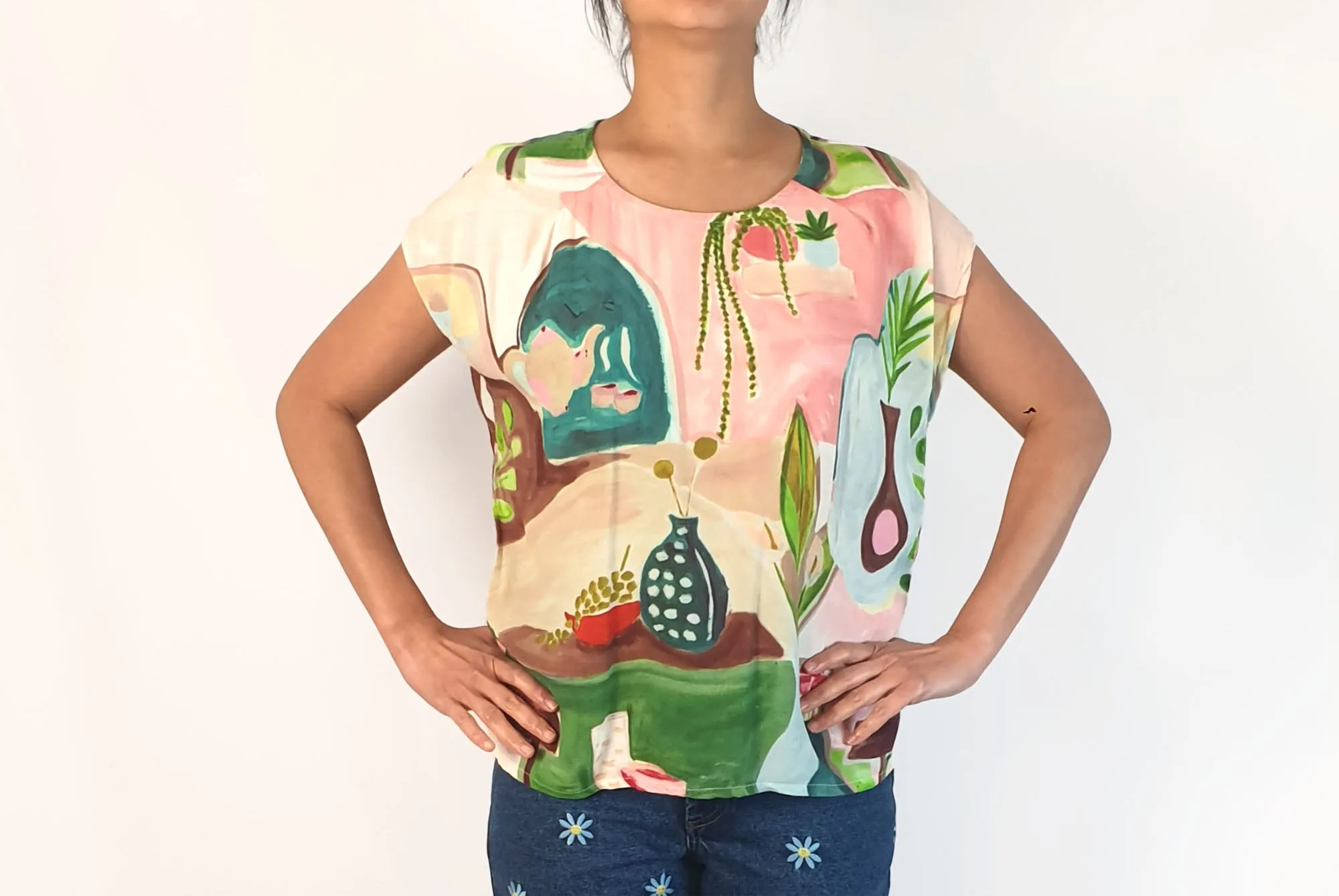 Leonard St stunning vase print top size 10