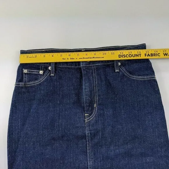 Levi's High Waist Dark Wash Knee Length Denim Pencil Skirt Size 29 EUC