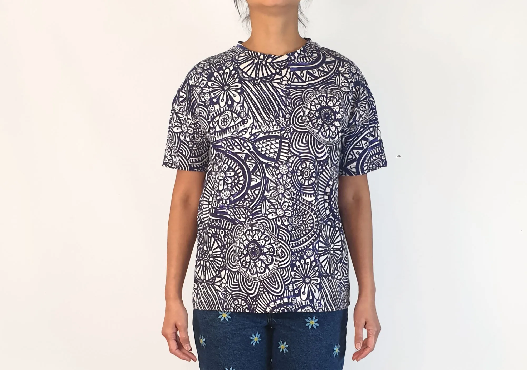 Lordy Dordie blue and white print tee shirt top size S