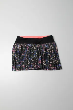 Lululemon floral backdrop black multi / black ‘pleat to street’ skirt, size 4
