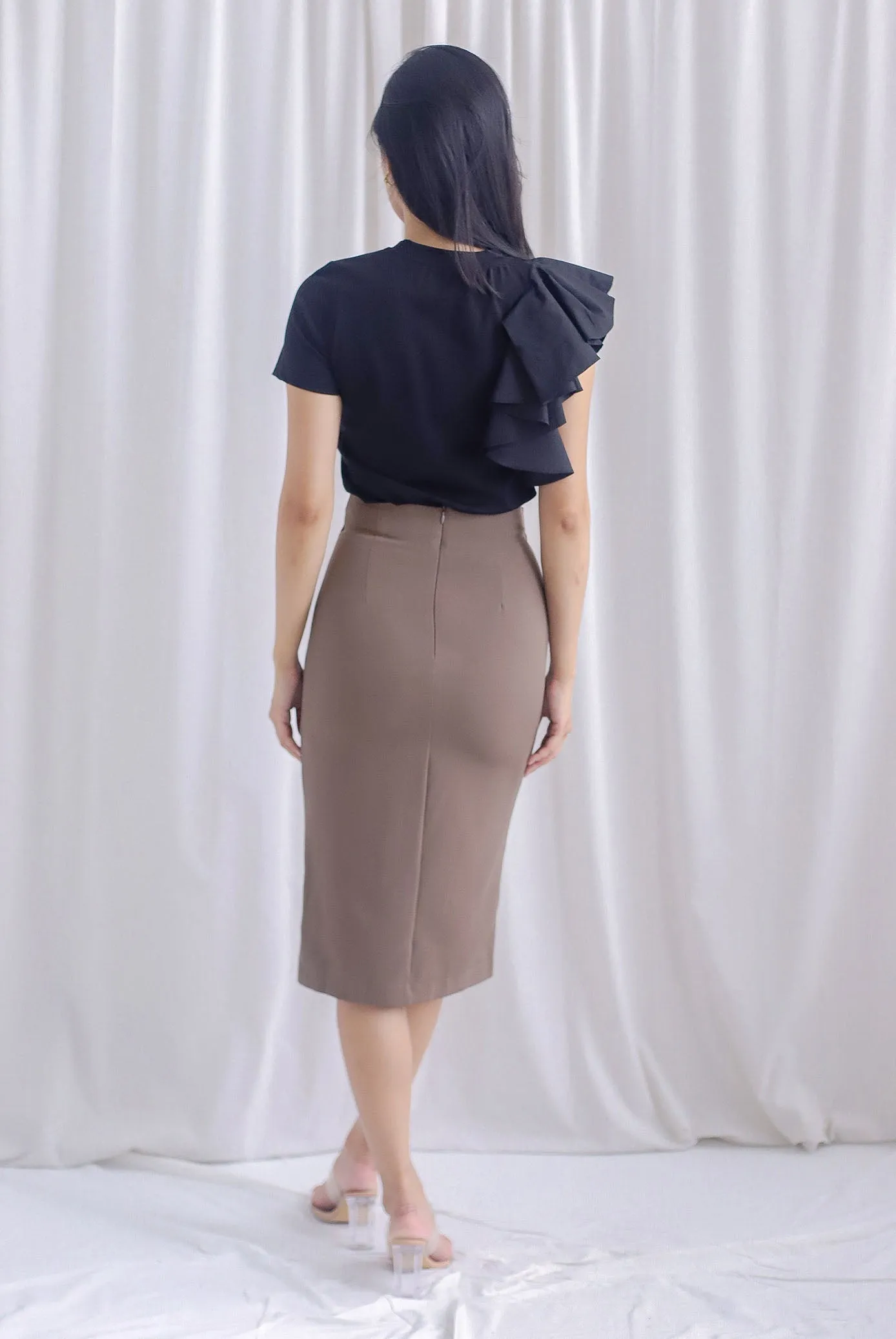 Luna Ruched Slit Pencil Skirt In Mocha