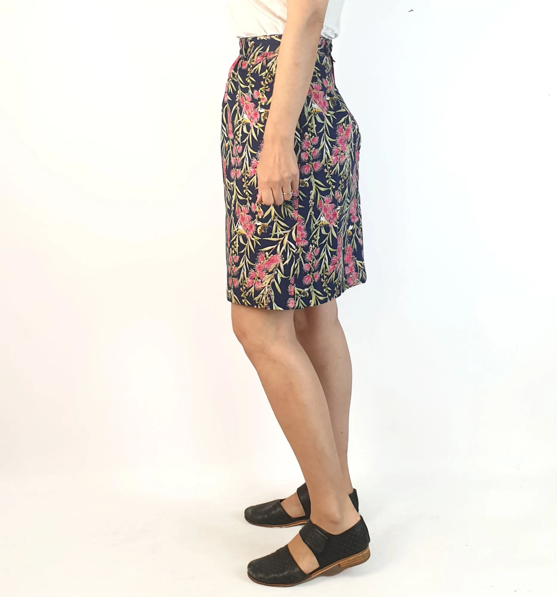 Miranda Murphy bottle brush and bee print skirt size 8
