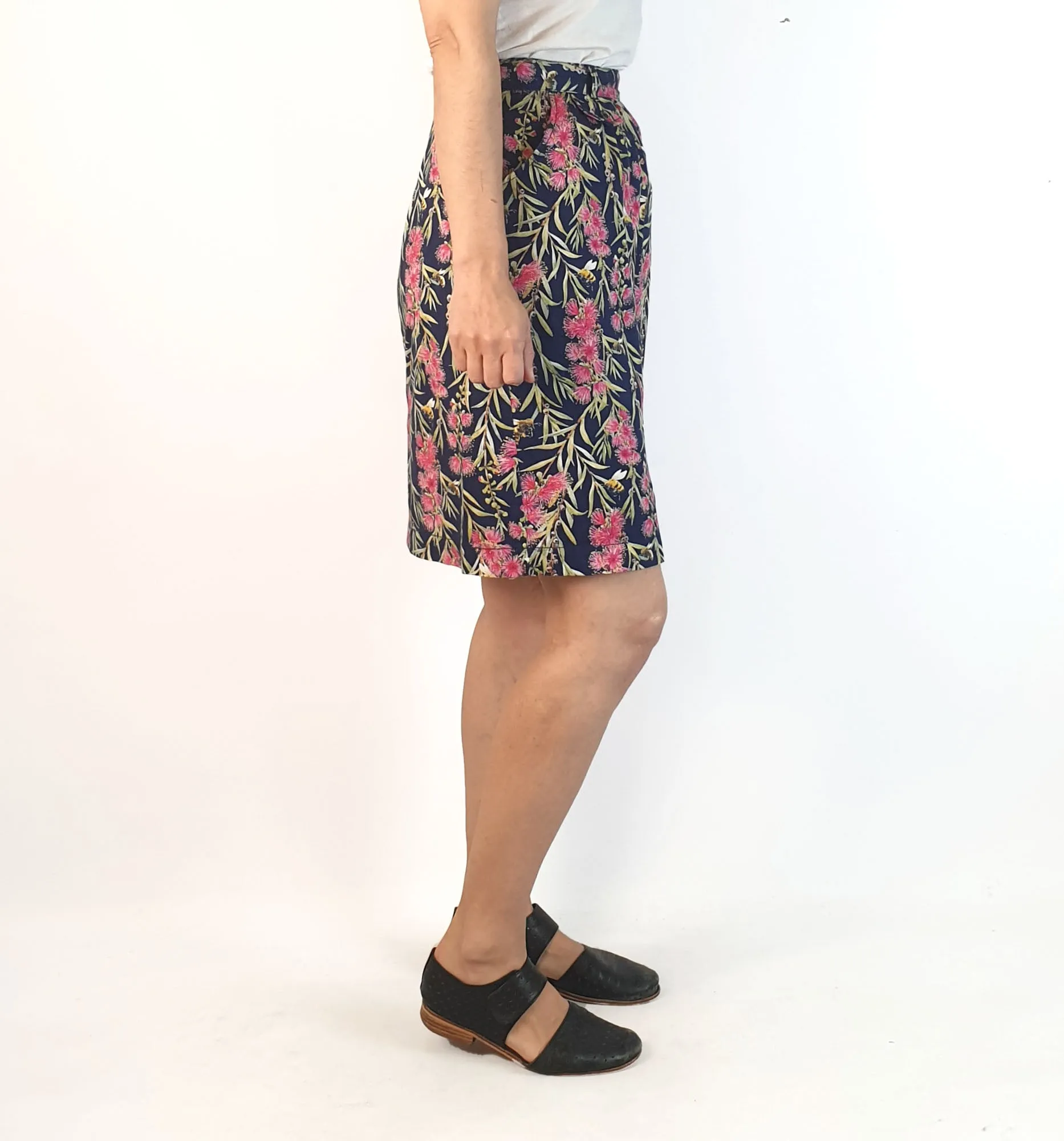 Miranda Murphy bottle brush and bee print skirt size 8
