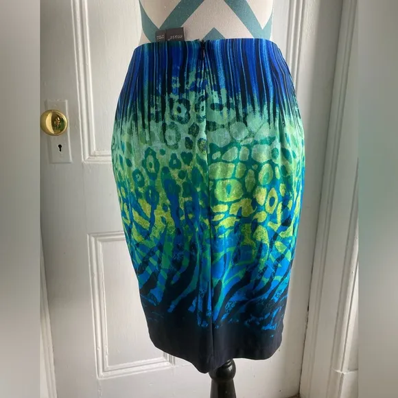 Muse stretch pencil skirt-size Sz 8us
