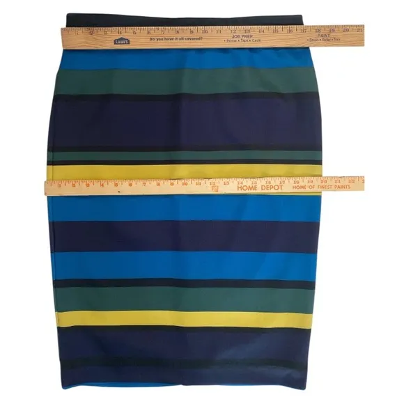 New York &amp; Company  Stretch Striped Pancil Skirt  Women’s size Large