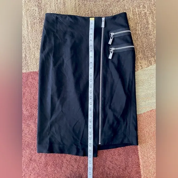 NWOT - Vince Camuto Black Bodycon Pencil Skirt with Silver Zipper Details