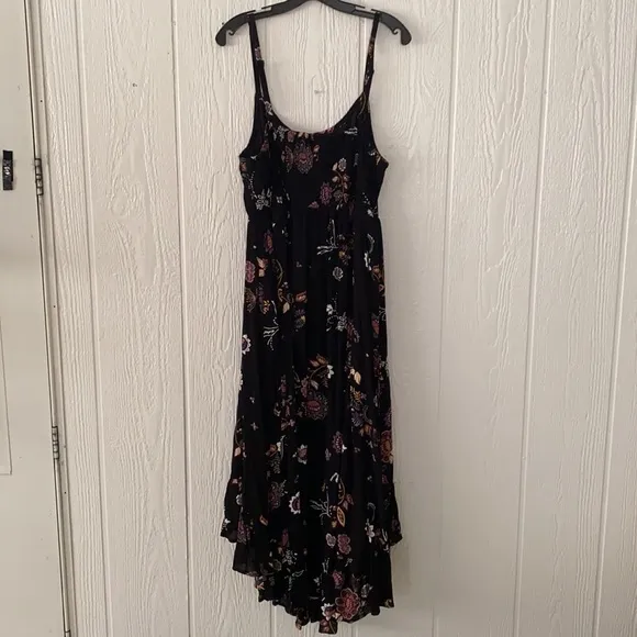 NWT Torrid high-low floral dress. Size 3