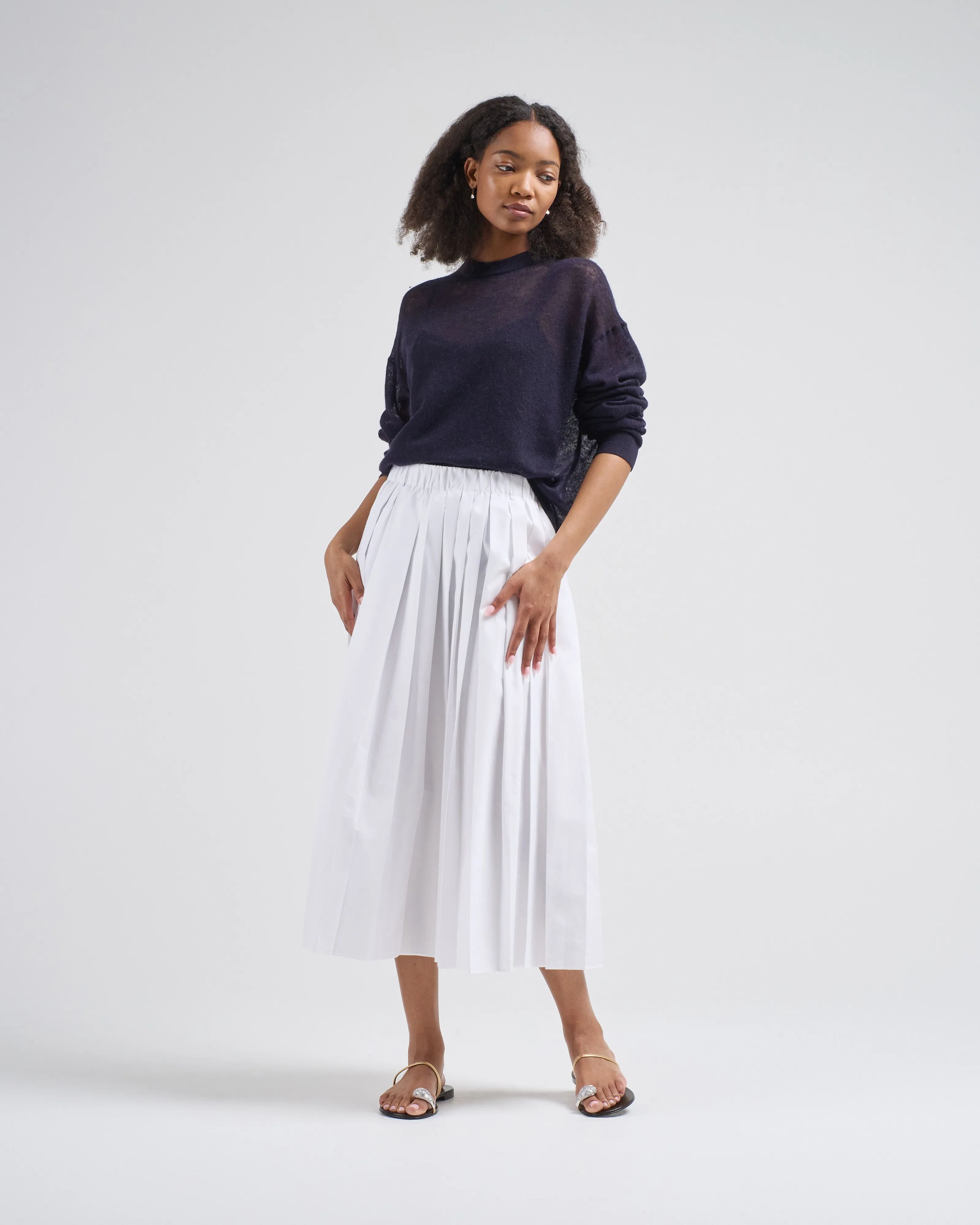 nylon pleated pull on skirt