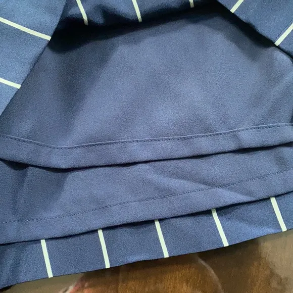 POLO RALPH LAUREN Navy And Cream Striped 💯 Silk Shorts.