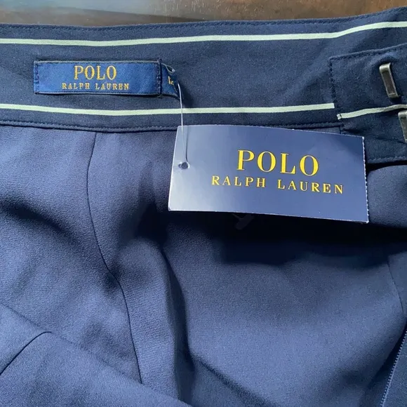 POLO RALPH LAUREN Navy And Cream Striped 💯 Silk Shorts.