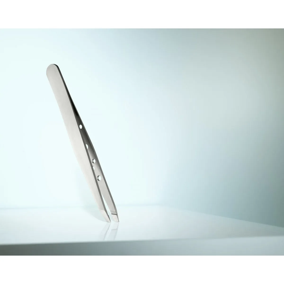 Rubis Tweezers Classic Elegance