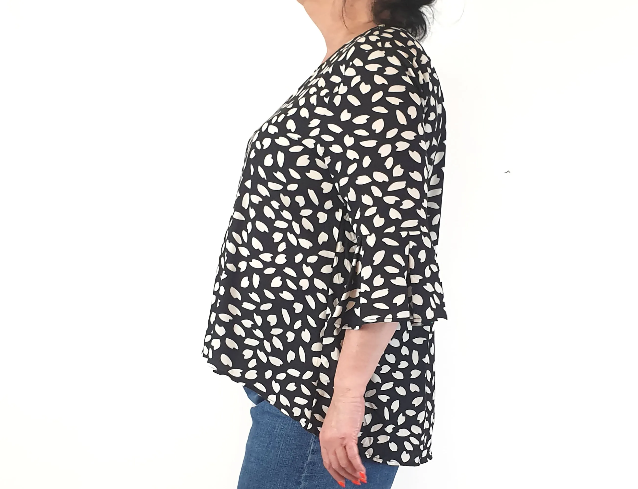 St Frock black and white 3/4 sleeve top size 16