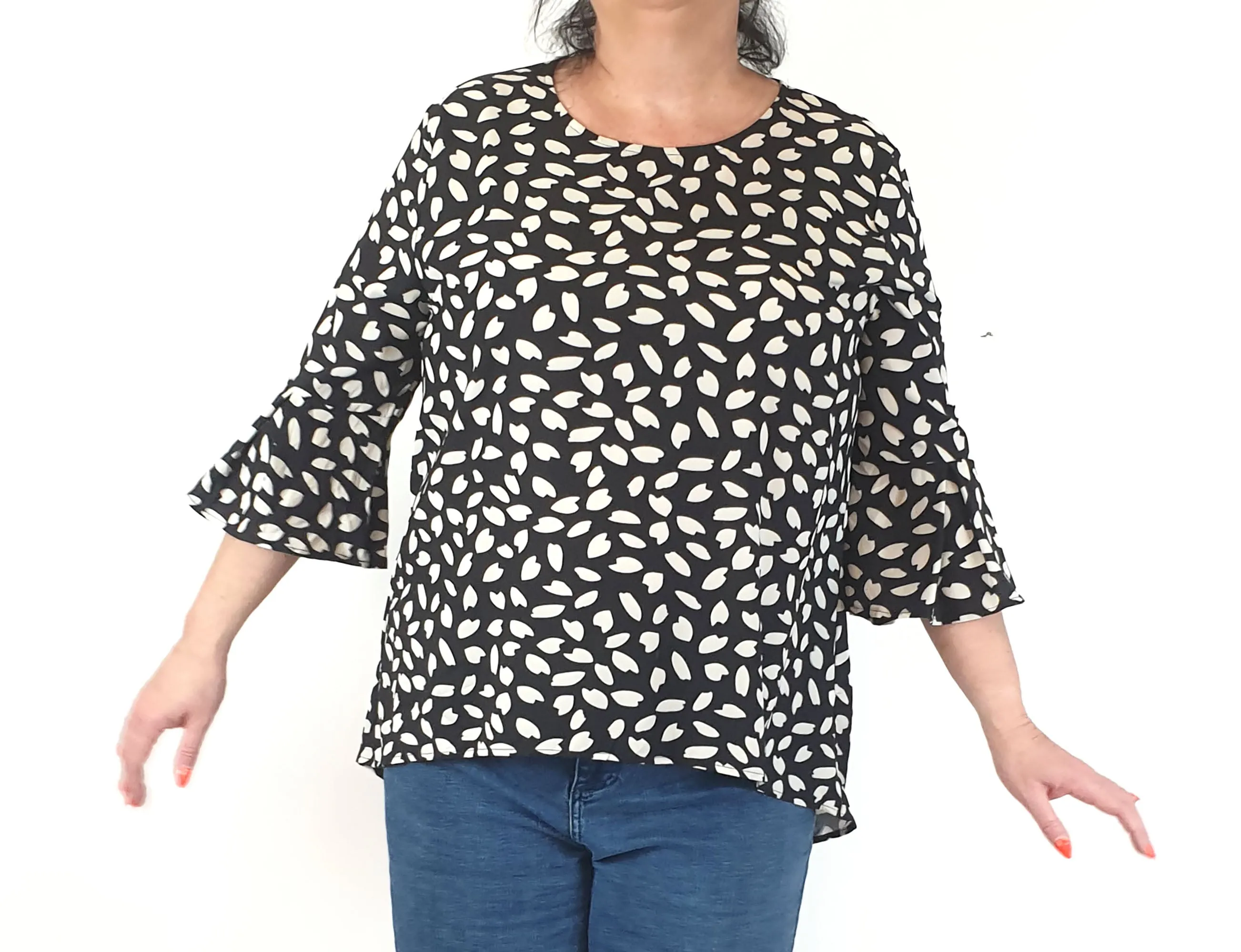 St Frock black and white 3/4 sleeve top size 16