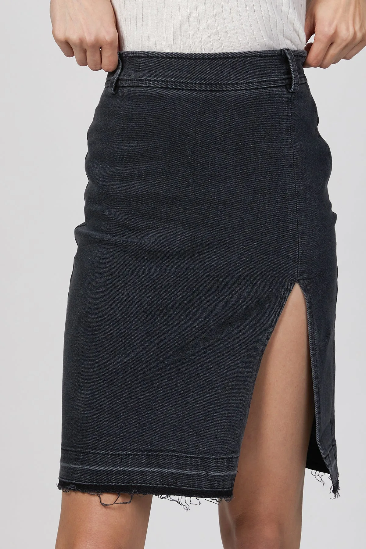 STRETCH DENIM SLIT SKIRT