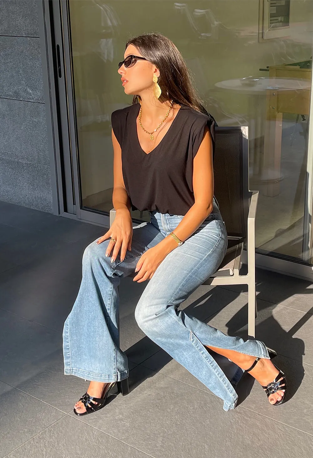 V Neck Padded Shoulder Crop Top